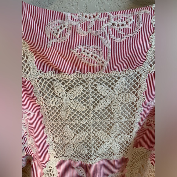 NWOT Pink Lace-Trimmed Women's Top - Picture 9 of 13